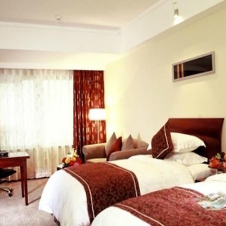 Beijing Jinlongtan Hotel Room photo