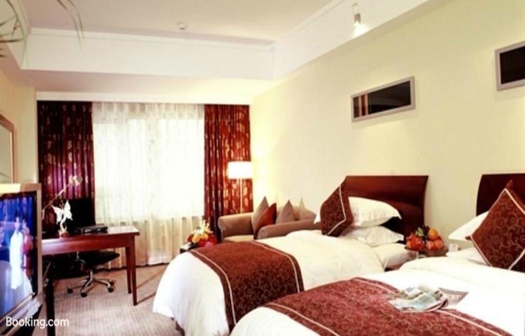 Beijing Jinlongtan Hotel Room photo